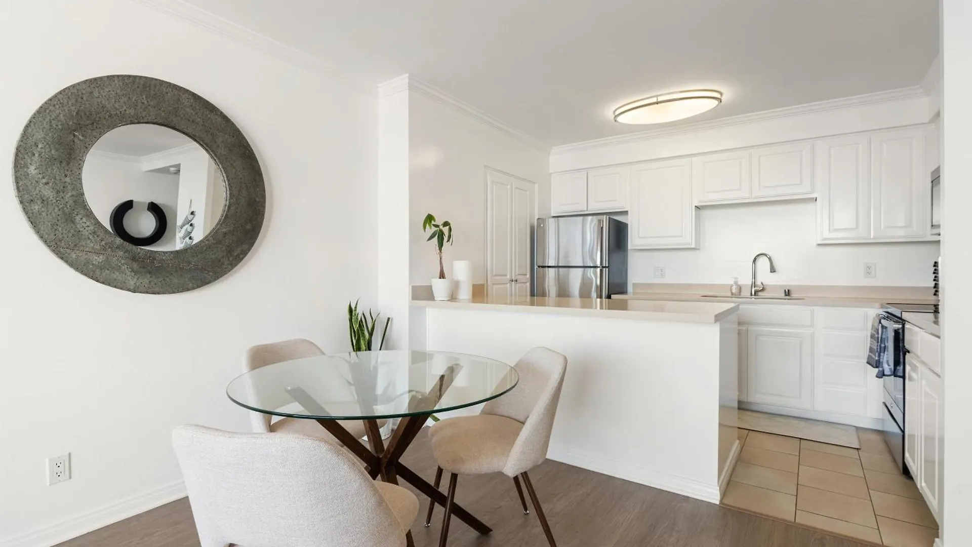 Santa Monica Escape Your Haven Of Relaxation Los Angeles Apartment